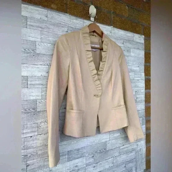 MaxMara leather jacket ruffle collar size 4